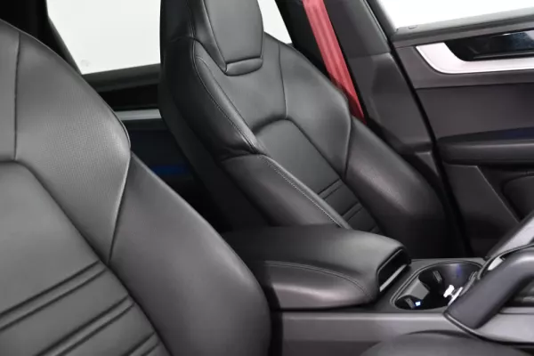 Porsche Cayenne E-Hybrid 28