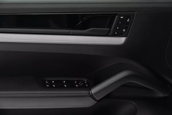 Porsche Cayenne E-Hybrid 34