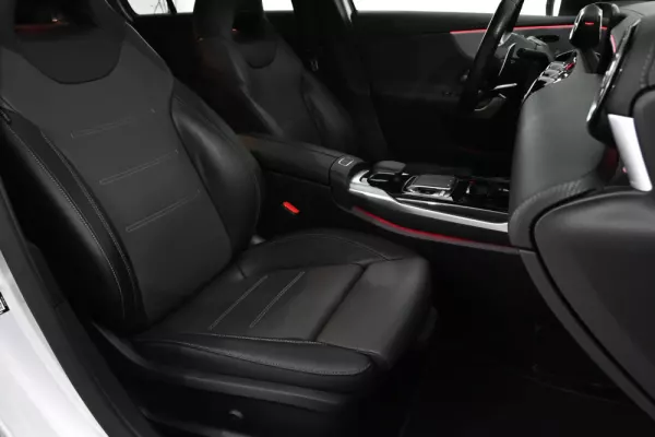 Mercedes-Benz A 35 AMG 4Matic 14