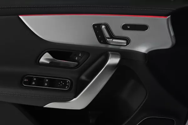 Mercedes-Benz A 35 AMG 4Matic 16