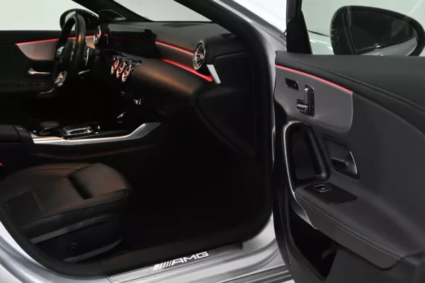 Mercedes-Benz A 35 AMG 4Matic 25