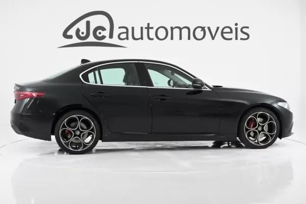Alfa Romeo Giulia 2.2 D Ti AT8 7