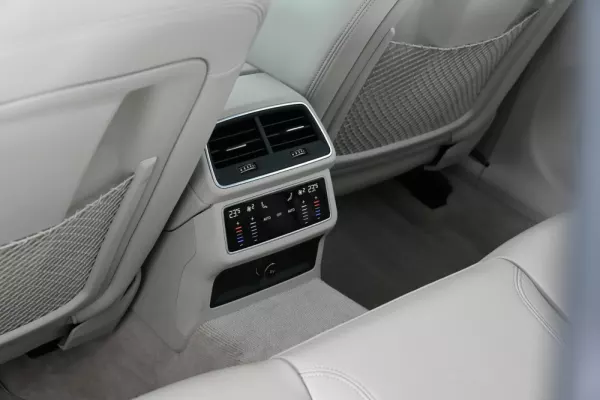 Audi A6 50 TFSIe quattro S tronic 28