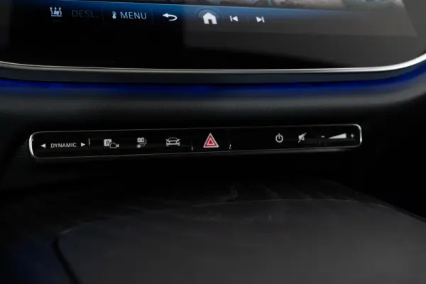 Mercedes-Benz E 300 e AMG Line 34