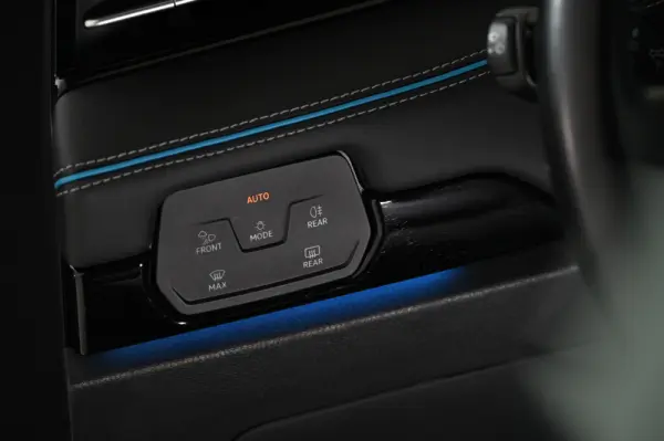 Volkswagen ID.7 77 kWh Pro 27