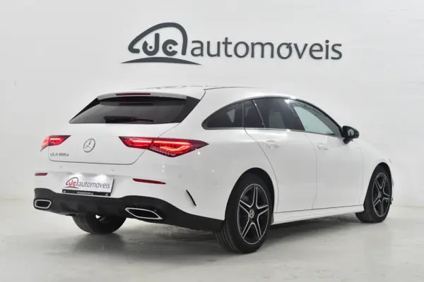 Mercedes-Benz CLA 180 d Shooting Brake AMG Line Aut. 2