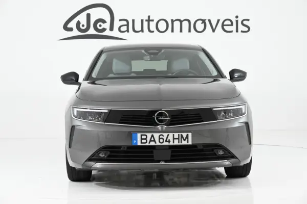 Opel Astra 1.2 T Elegance 5