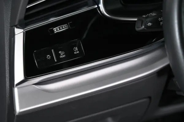 Audi Q8 55 TFSIe quattro Tiptronic 37