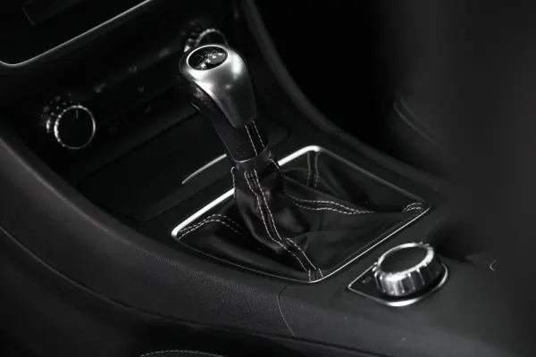 Mercedes-Benz GLA 180 d AMG Line 19