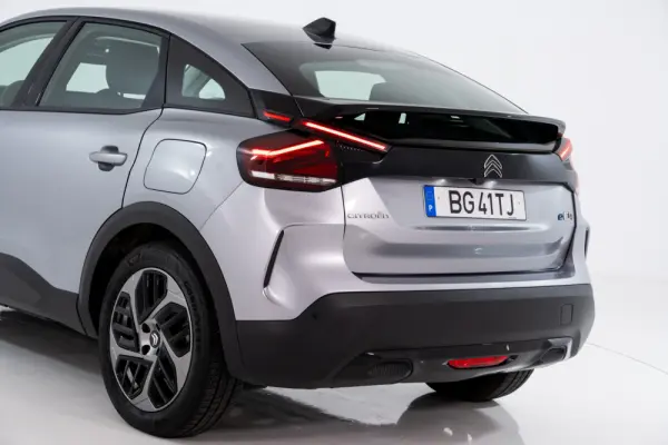 Citroen e-C4 50 kWh Autonomia Conforto Plus 11