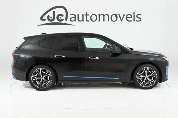 BMW iX xDrive 40 7