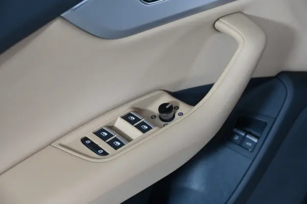 Audi Q8 55 TFSIe quattro Tiptronic 35
