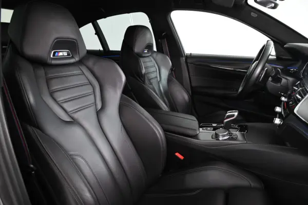 BMW M5 Standard 4