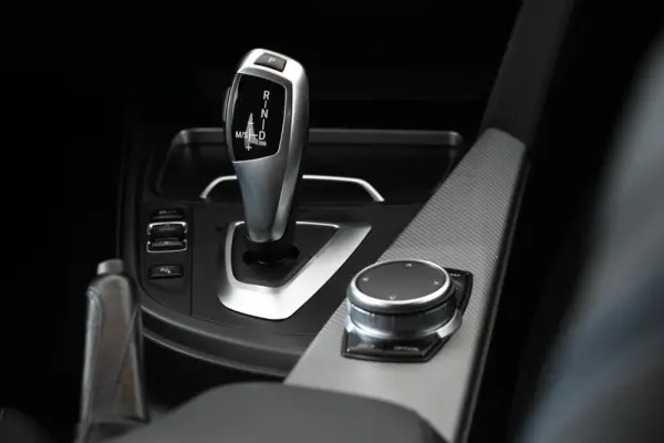 BMW 318 d Pack M Auto 18