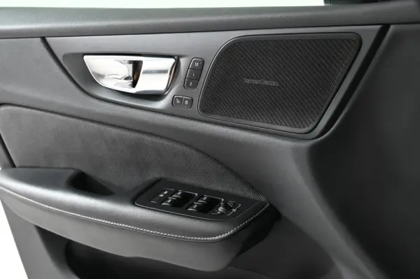 Volvo S60 2.0 T8 PHEV Polestar AWD 31