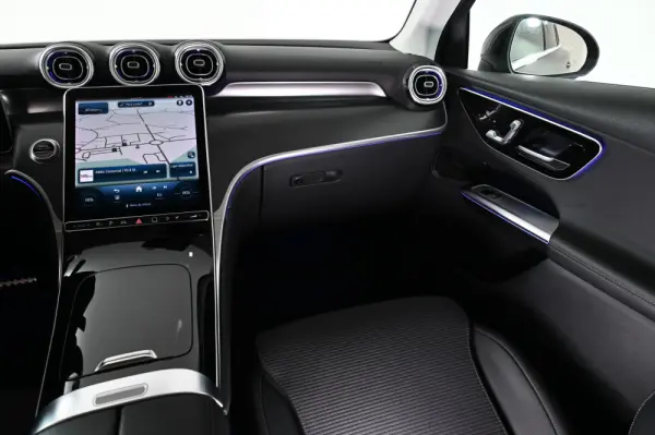 Mercedes-Benz GLC 300 e 4Matic 16