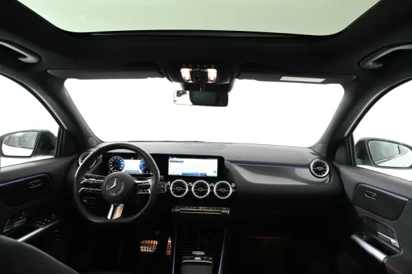 Mercedes-Benz GLA 200 d AMG Line 19