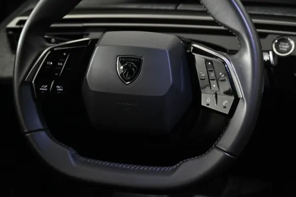 Peugeot 5008 1.2 Hybrid Allure Pack e-DCS6 14
