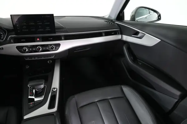 Audi A4 40 TDI S tronic 16