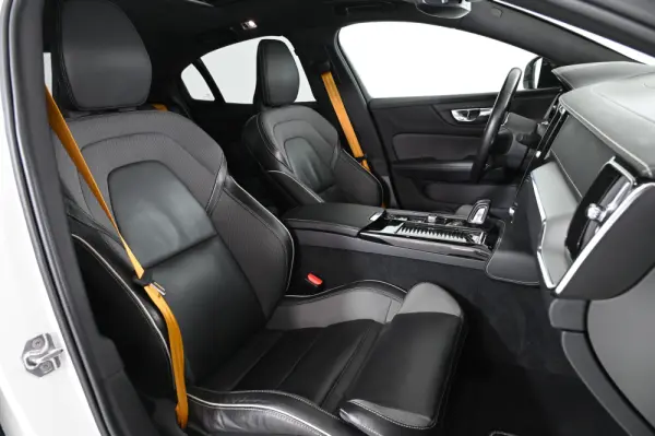 Volvo S60 2.0 T8 PHEV Polestar AWD 4