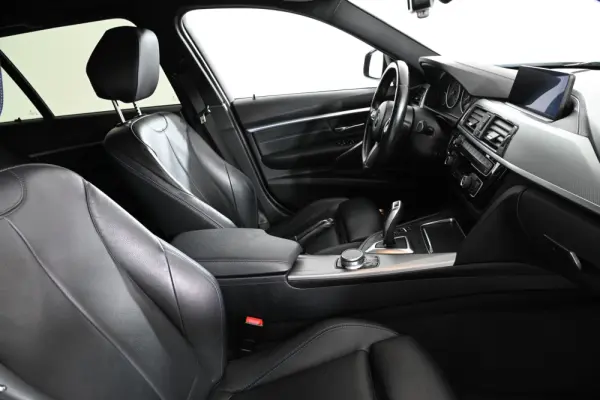 BMW 318 d Pack M Auto 24