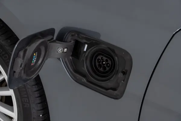 BMW 320 e Corporate Edition Auto 37