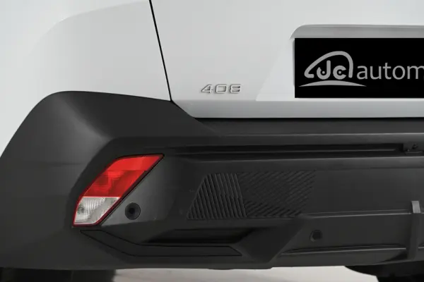 Peugeot 408 1.2 PureTech Allure EAT8 14