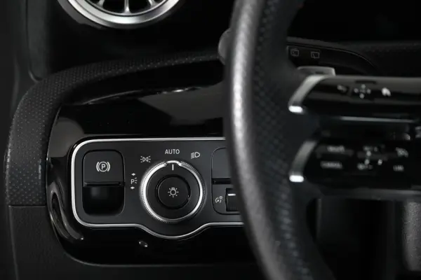 Mercedes-Benz A 200 Outro 18