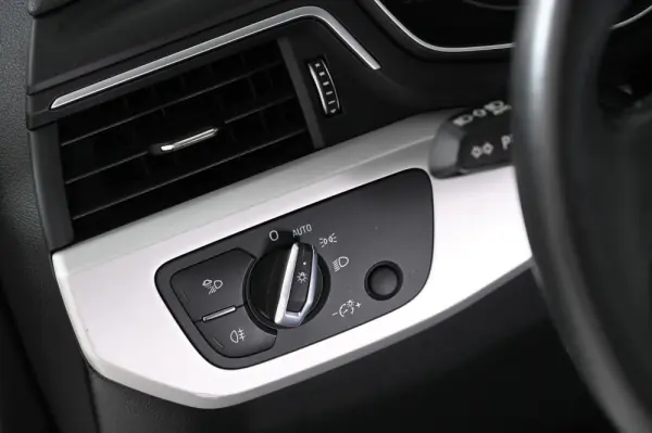 Audi A4 40 TDI S tronic 23