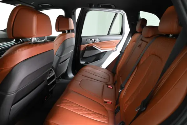 BMW X5 50 e xDrive Edição Desportiva M 25