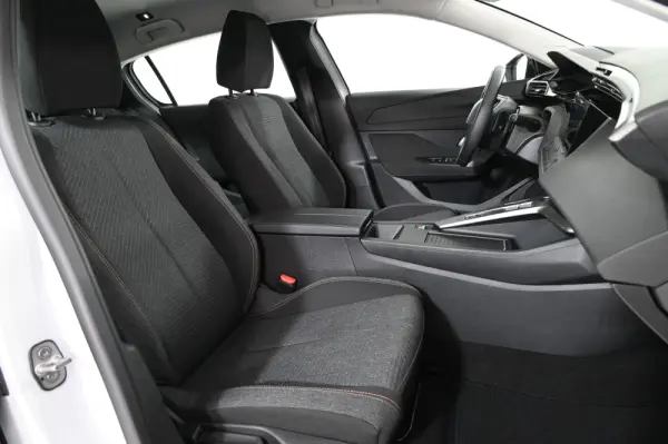 Peugeot 308 1.2 Hybrid Style e-DCS6 4