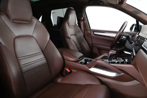 Porsche Cayenne Turbo S E-Hybrid 22