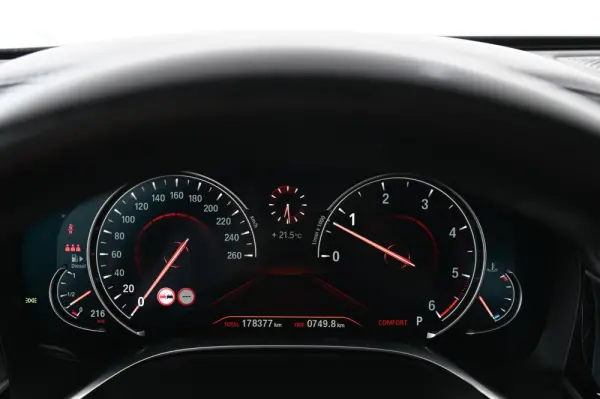 BMW 740 d xDrive Pack M Auto 17