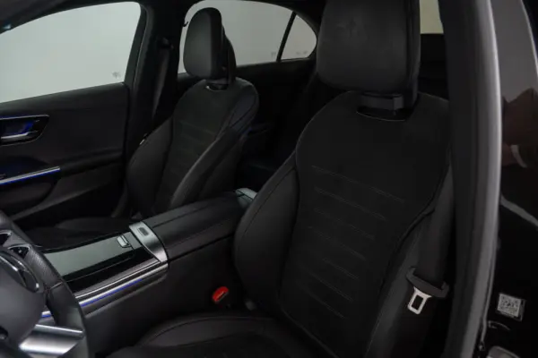 Mercedes-Benz C 300 e AMG Line 31