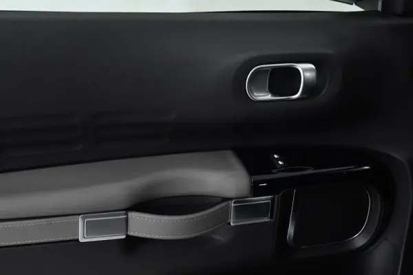 Citroën C4 Cactus 1.5 BlueHDi Shine 18