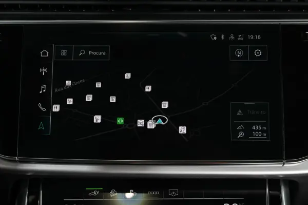 Audi Q8 55 TFSIe quattro Tiptronic 28