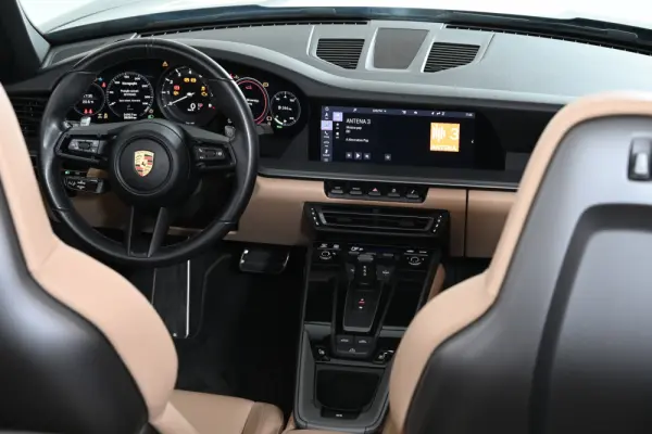 Porsche 911 (992) Carrera 4 PDK 16