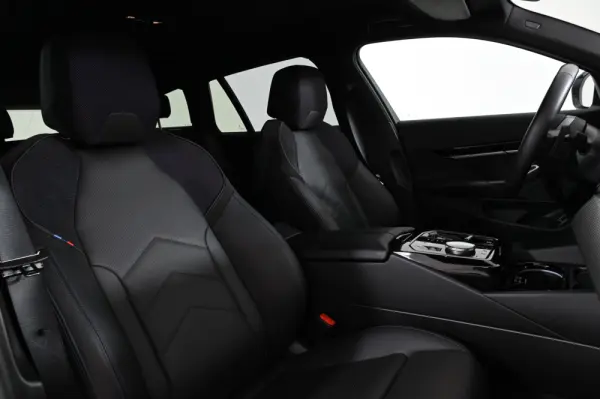 BMW 530 e Pack Desportivo M 4