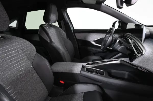 Peugeot 3008 1.2 Hybrid Allure Pack e-DCS6 25