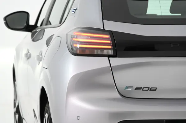 Peugeot e-208 50 kWh Active Pack 10