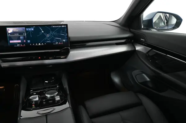 BMW 530 e Pack Desportivo M 18