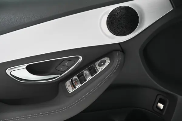 Mercedes-Benz C 300 de Avantgarde 23