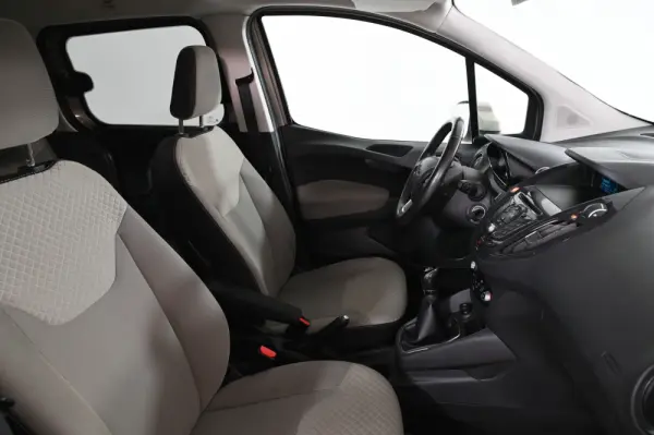Ford Tourneo Courier 1.0 EcoBoost Titanium 21
