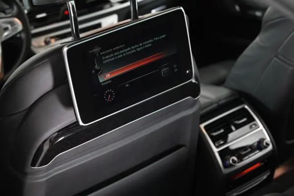 BMW 740 d xDrive Pack M Auto 26