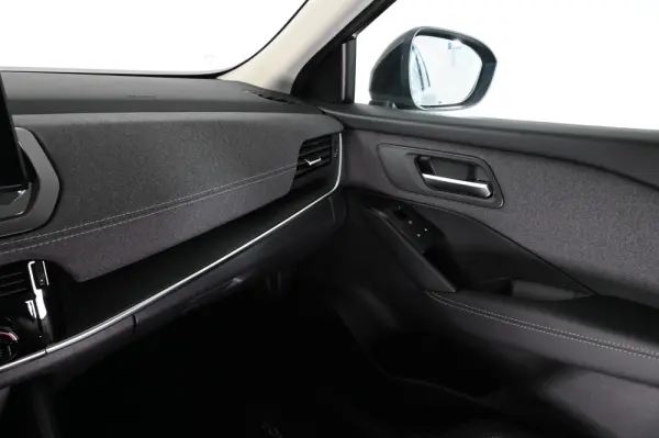 Nissan Qashqai 1.3 DIG-T Engage 24