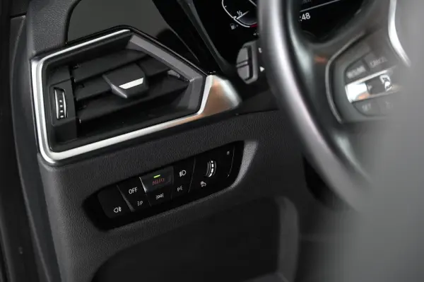 BMW 320 e Auto 32