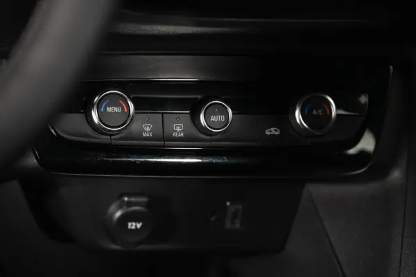 Opel Corsa 1.2 T Hybrid EdCT 19