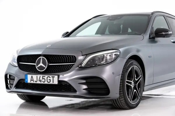 Mercedes-Benz C 300 e AMG Line 16