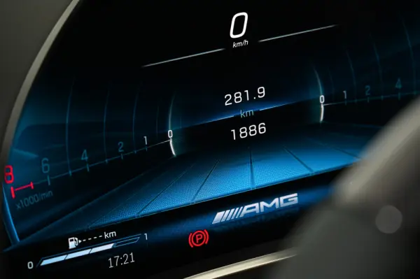 Mercedes-Benz AMG GT 63 Pro 4Matic+ 27
