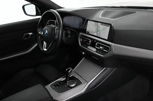 BMW 320 e Auto 30